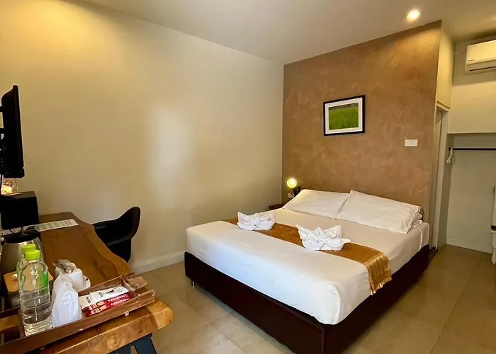 Udee Cozy Hotel